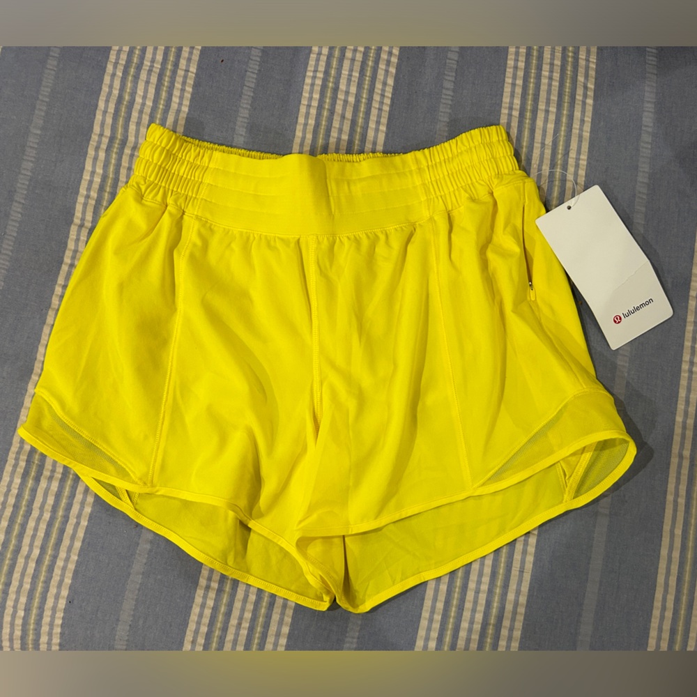 Lululemon 4” lined Hotty Hot Shorts Bright Yellow. Sz 8